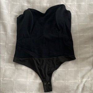 ✨NEW✨ Black bodysuit